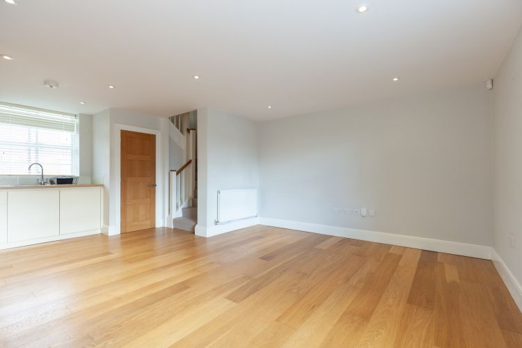 Property photo 3 of 7 218139