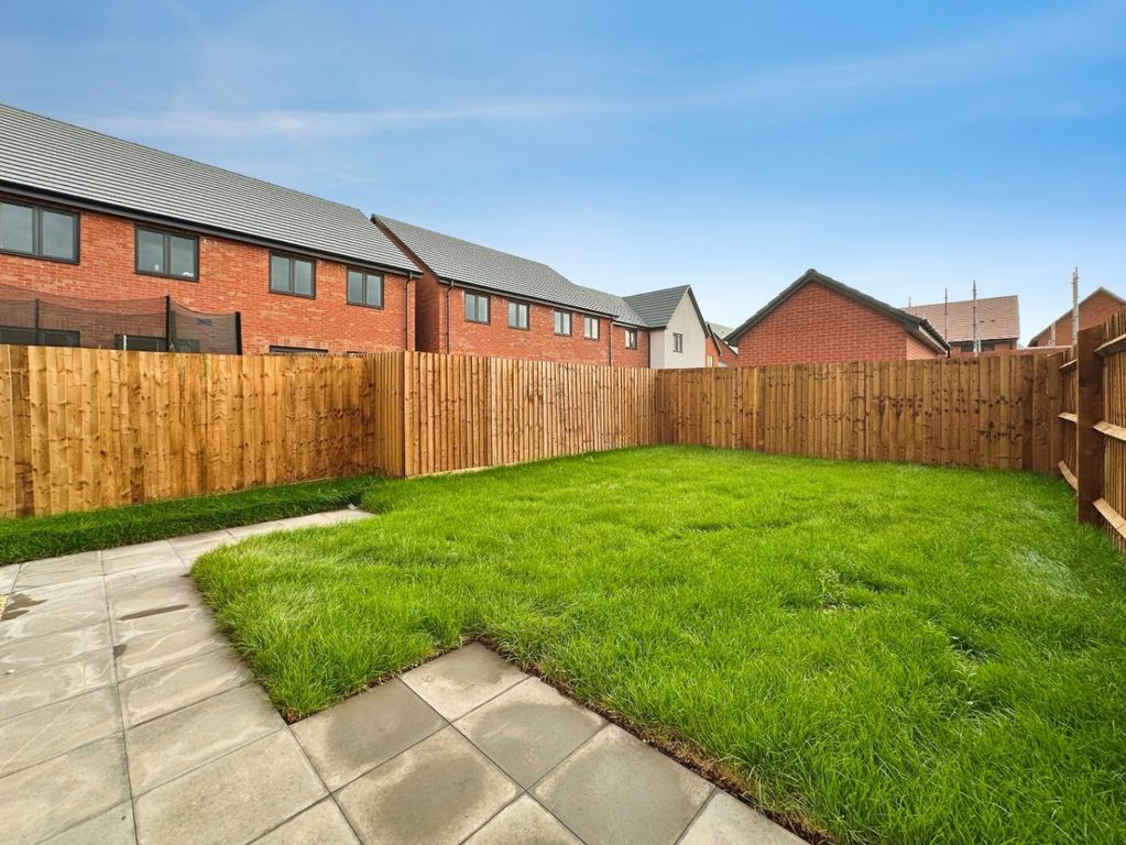 Property photo 2 of 15 5480472
