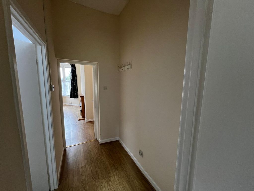 Property photo 2 of 5 Gallery