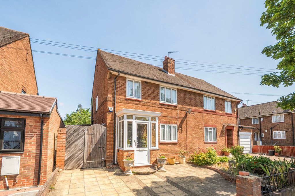 Property photo 1 of 18