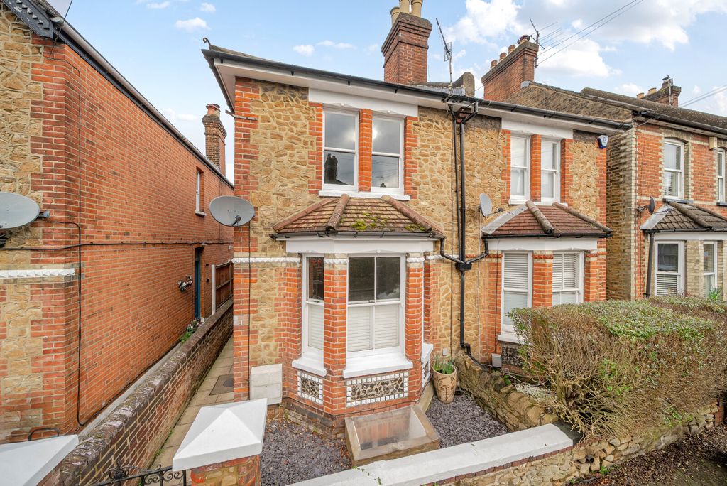 Property photo 1 of 13 1406301-20-6989ee...