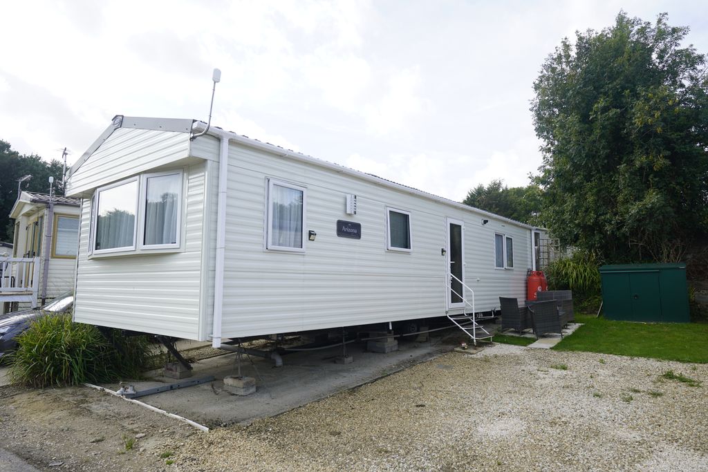 Property photo 1 of 25