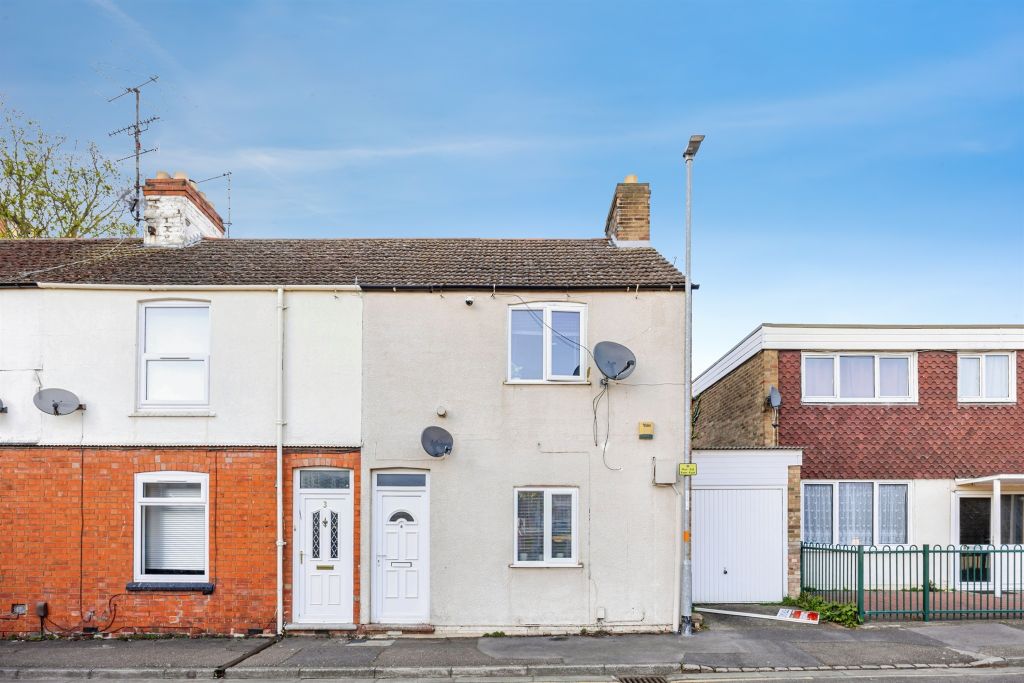 Property photo 1 of 12