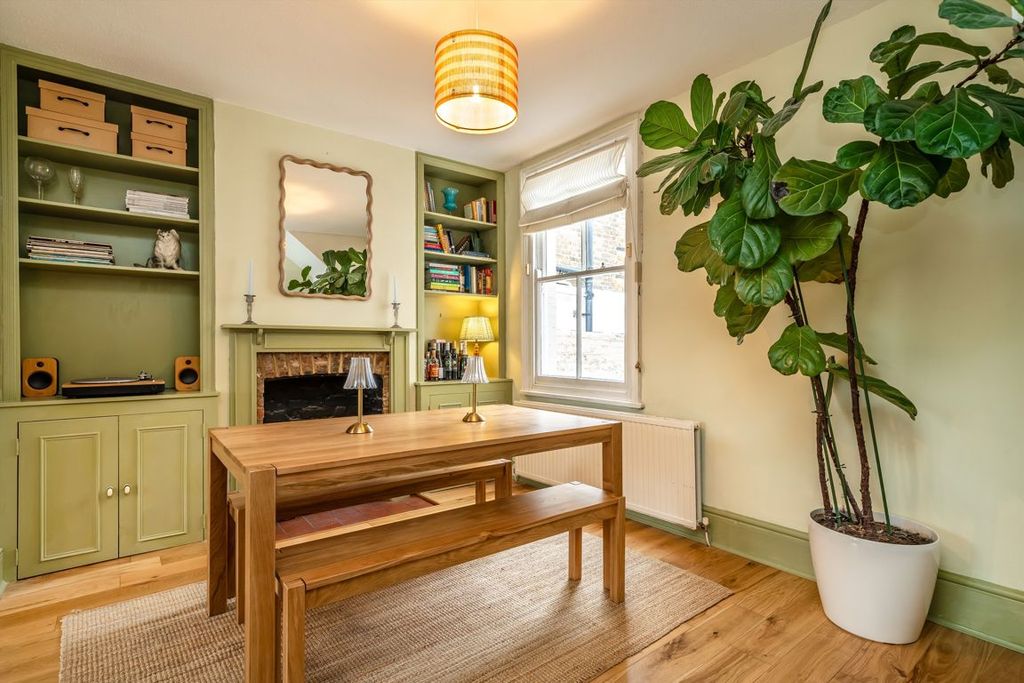 Property photo 3 of 8