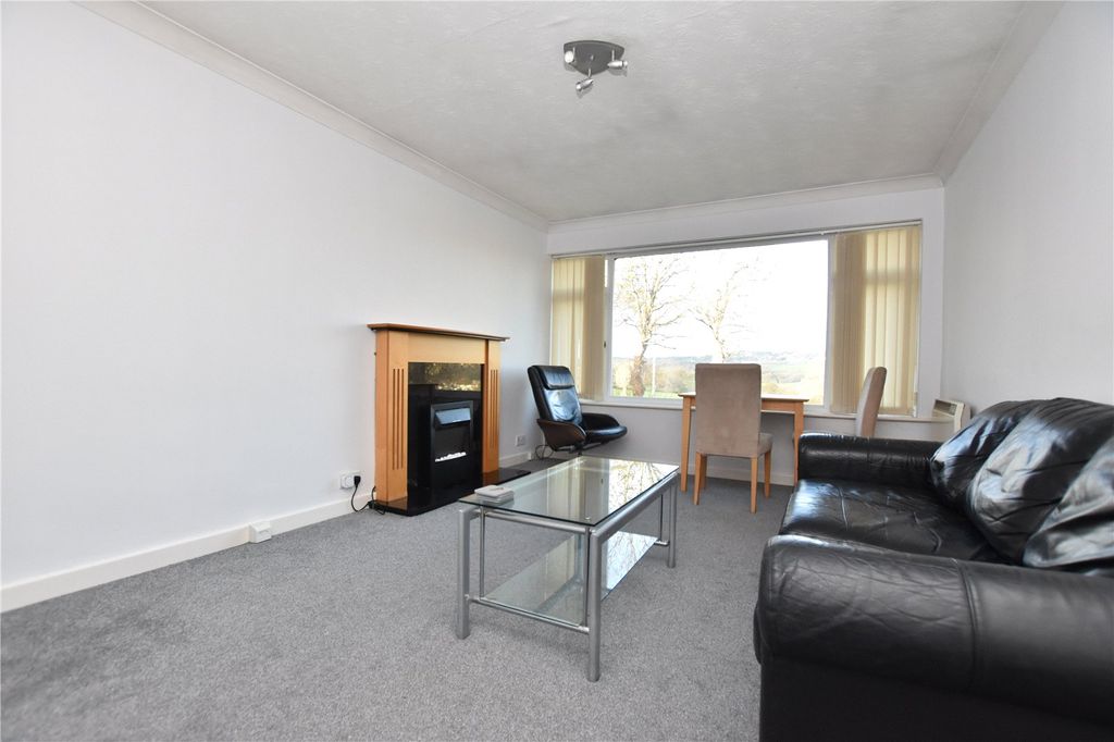 Property photo 2 of 14 Picture No. 10