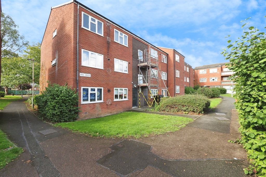 Property photo 1 of 17