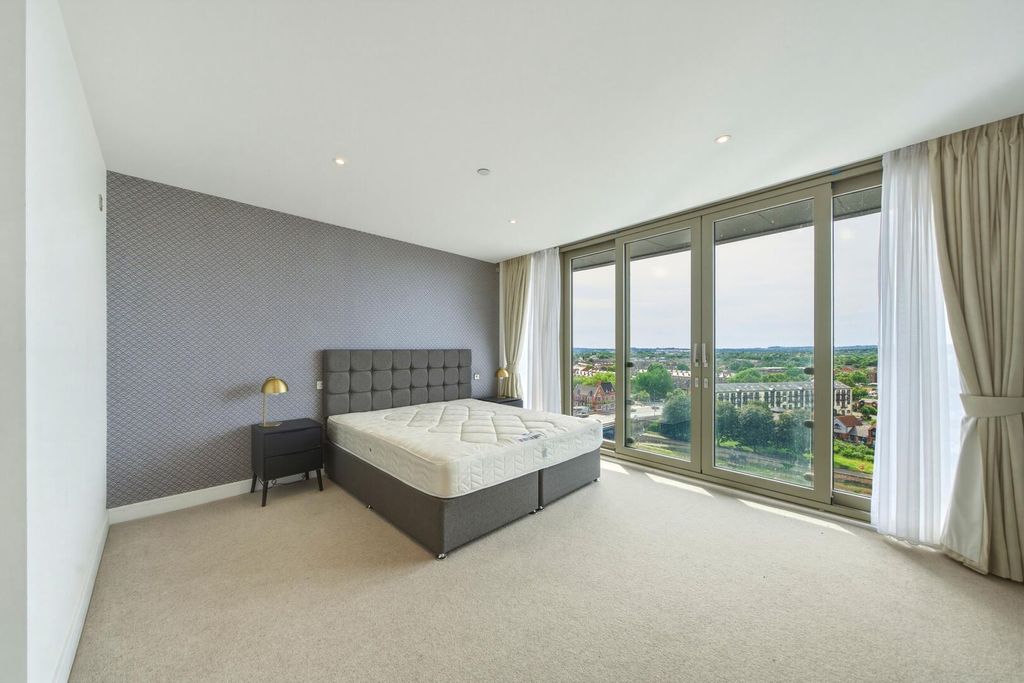 Additional image 14 of 3 bed flat for salePavilion Road, West Bridgford, Nottingham NG2