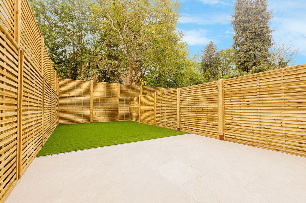 Property photo 3 of 37