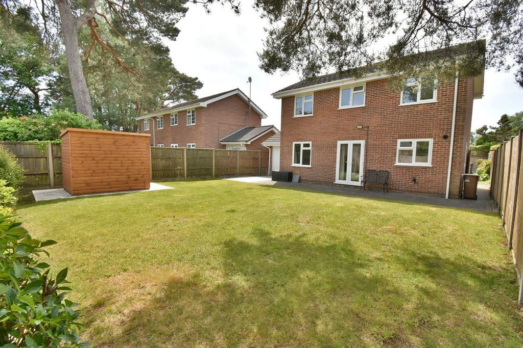 Property photo 2 of 21