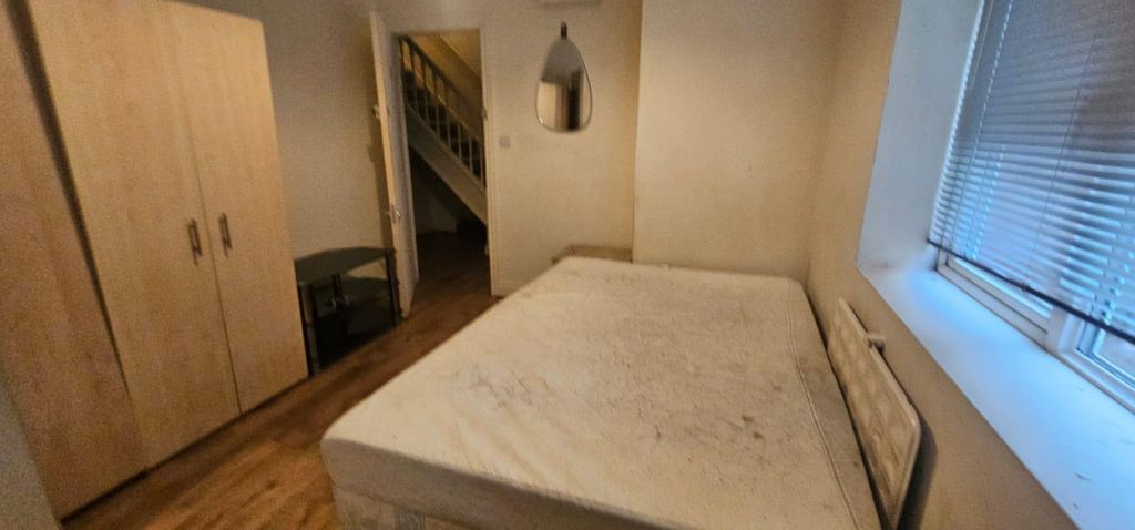 Property photo 2 of 8 S7.Jpg