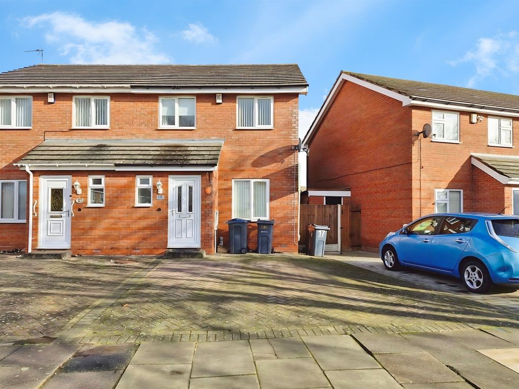 Property photo 1 of 12