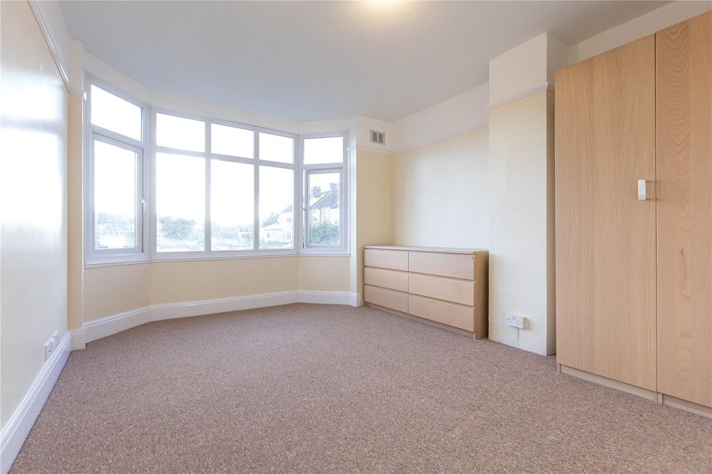 Property photo 3 of 13 Picture No. 02
