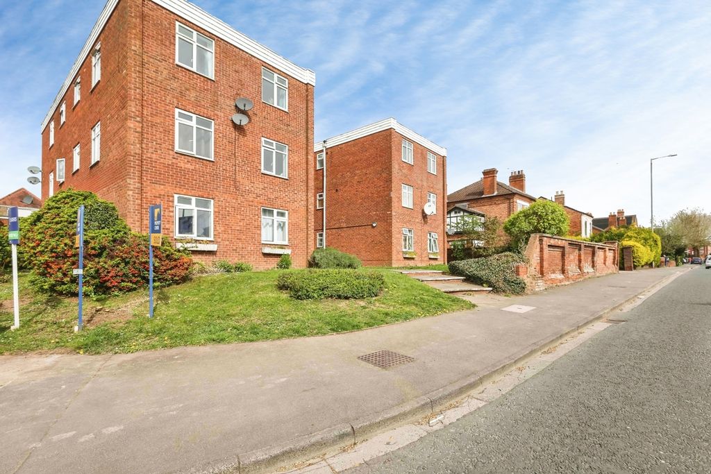 Property photo 1 of 13 Front