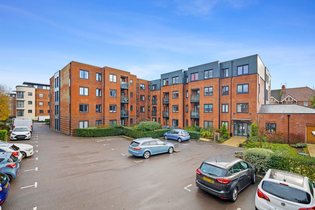 Property photo 1 of 11