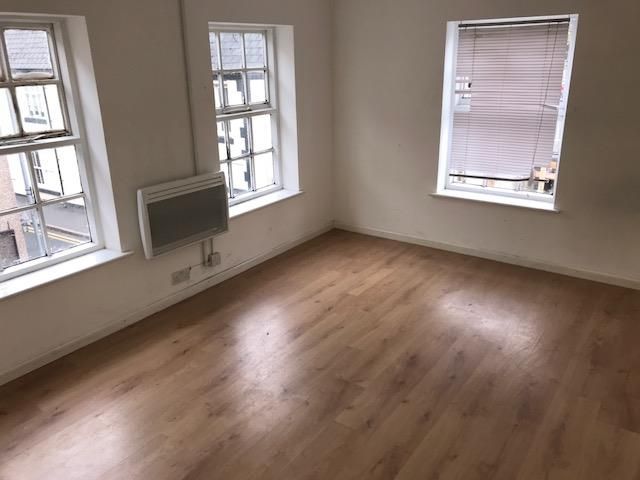 Property photo 1 of 5 Living Room