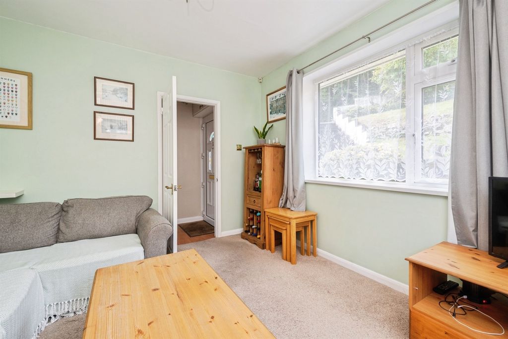 Property photo 3 of 15