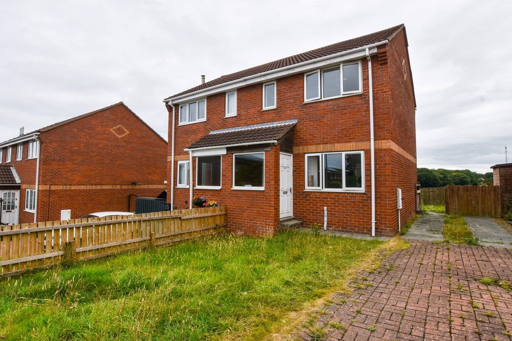 Property photo 1 of 11