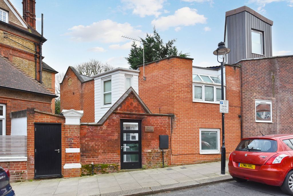 Property photo 3 of 6