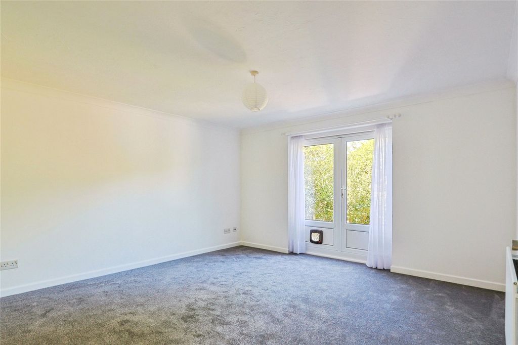 Property photo 2 of 15 Picture No. 02