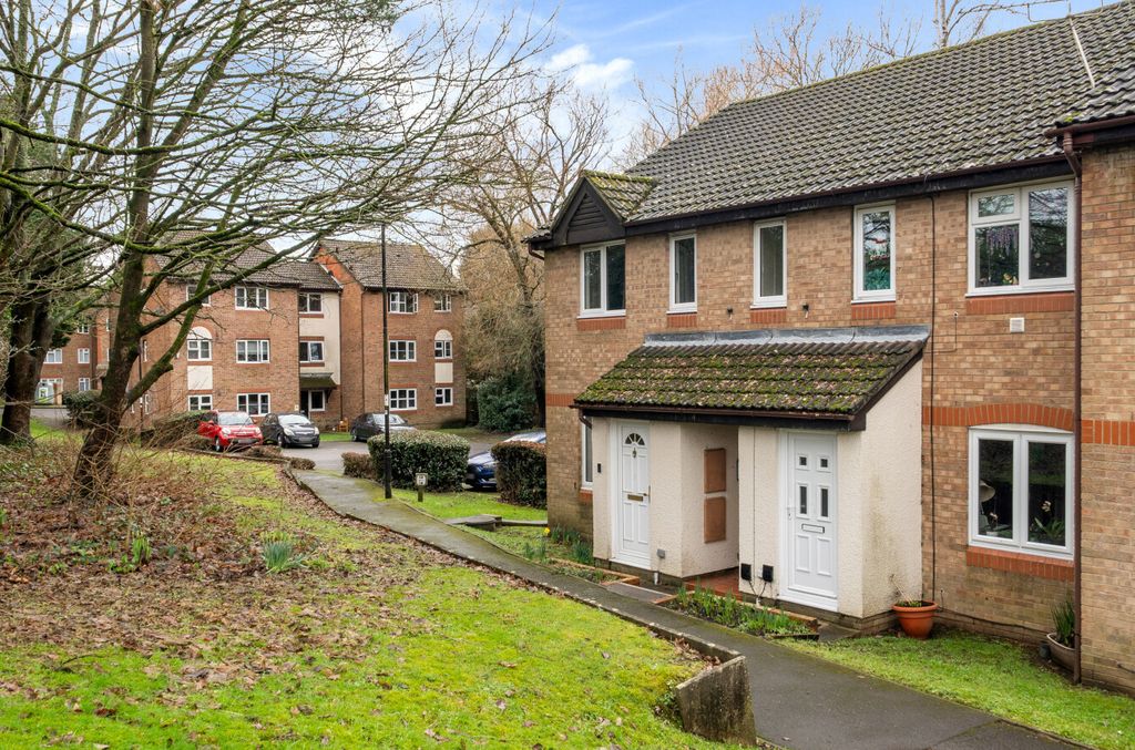 Property photo 1 of 11 1404014-1-6978Abe...