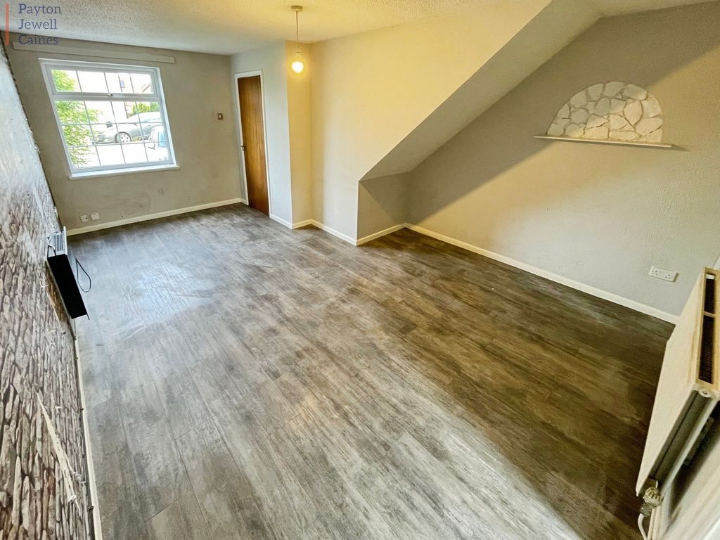 Property photo 3 of 11 Not Specified