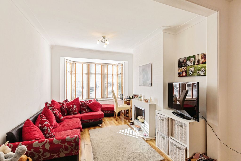 Property photo 2 of 18 Pbox-Img.Jpg