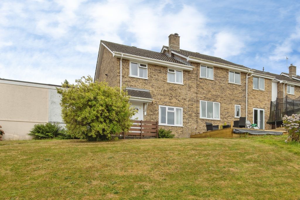 Property photo 1 of 18 Pbox-Img.Jpg
