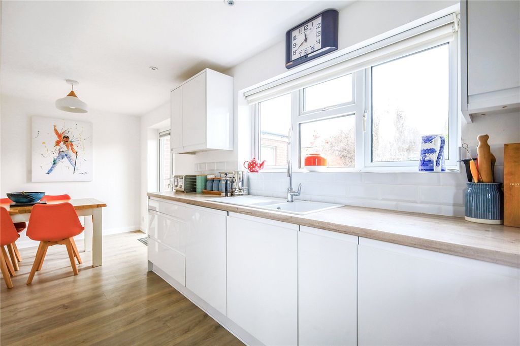 Property photo 3 of 16 Picture No. 04