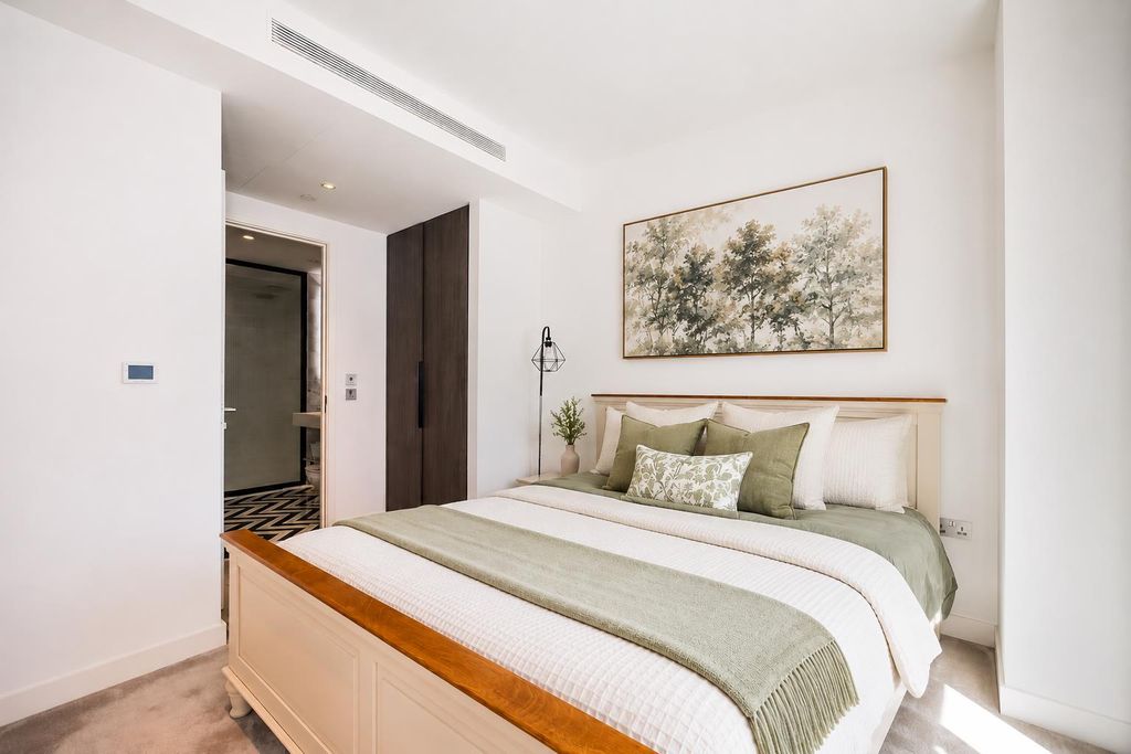 Property photo 3 of 15 77768Ef1-3c96-47ee-83Eb-9E7F6c8Aef1d.Png