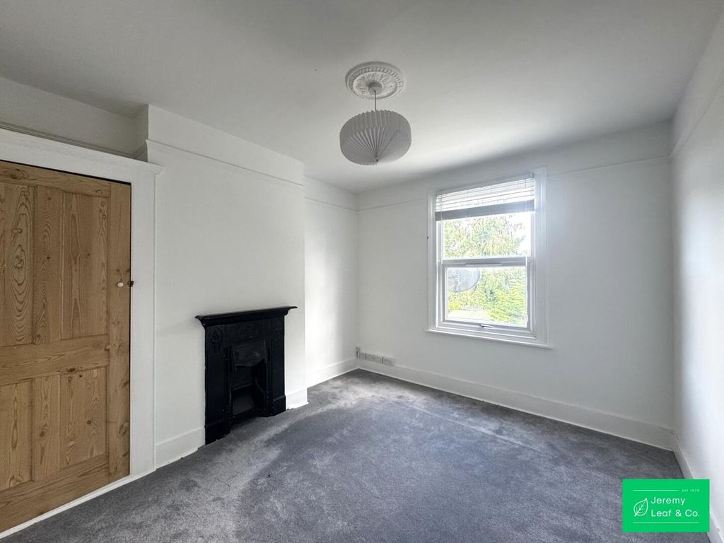 Property photo 1 of 14 Bedroom