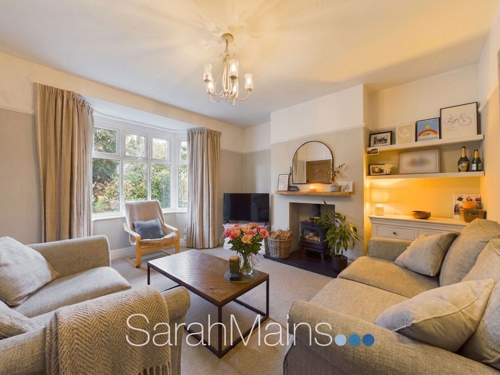 Property photo 1 of 15 Living Room