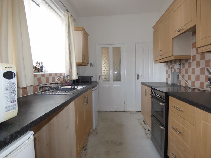 Property photo 2 of 14 Kitchen