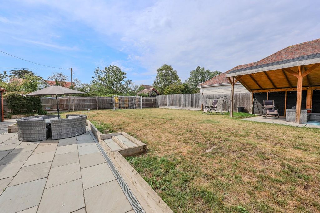 Property photo 3 of 35