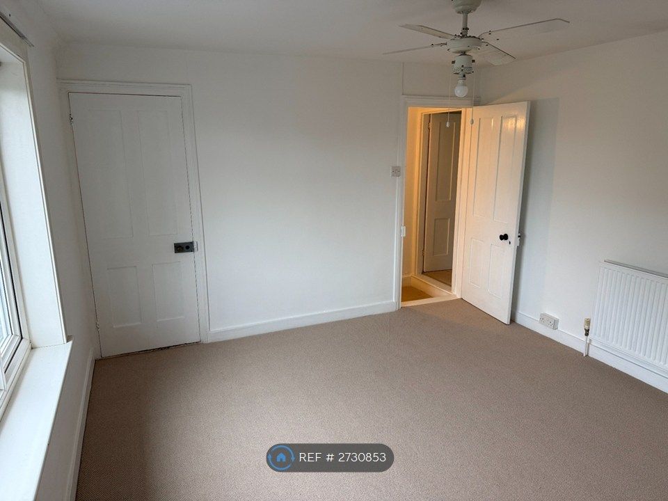 Property photo 1 of 15 Master Bedroom