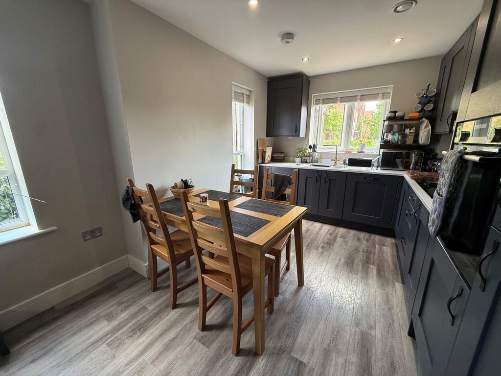 Property photo 3 of 10 10.Jpg