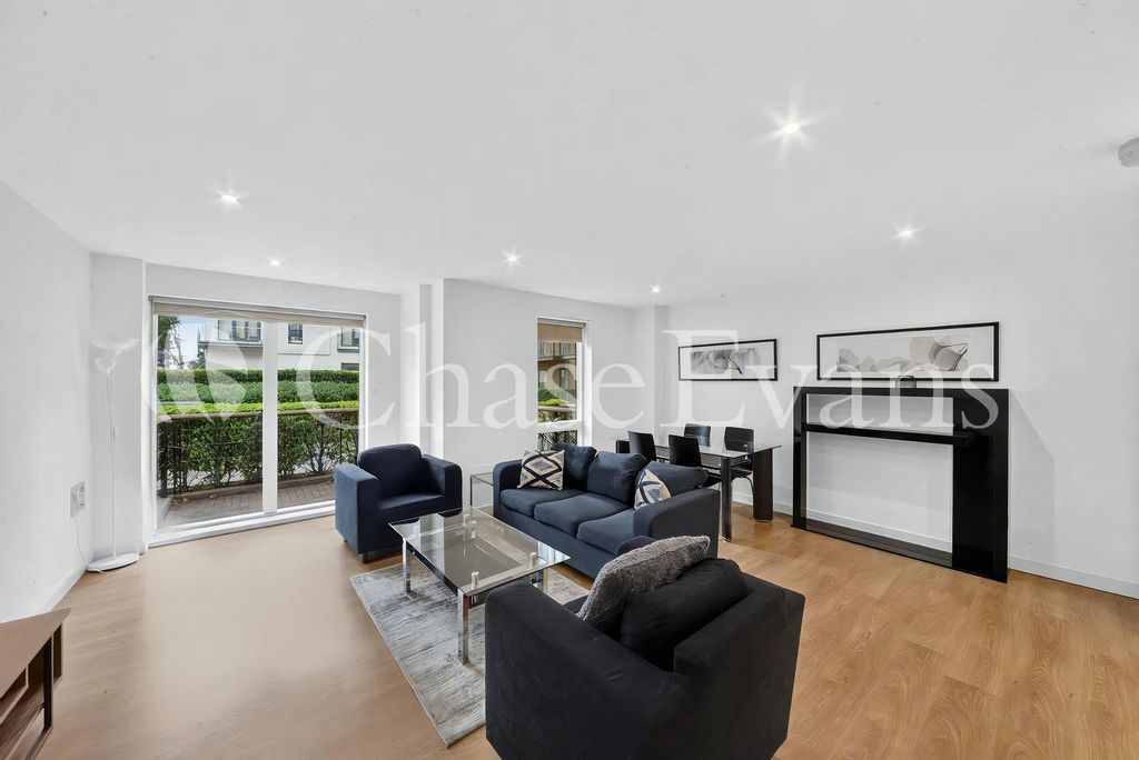 Property photo 1 of 14 Living Area