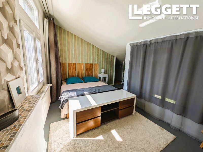 Property photo 3 of 10