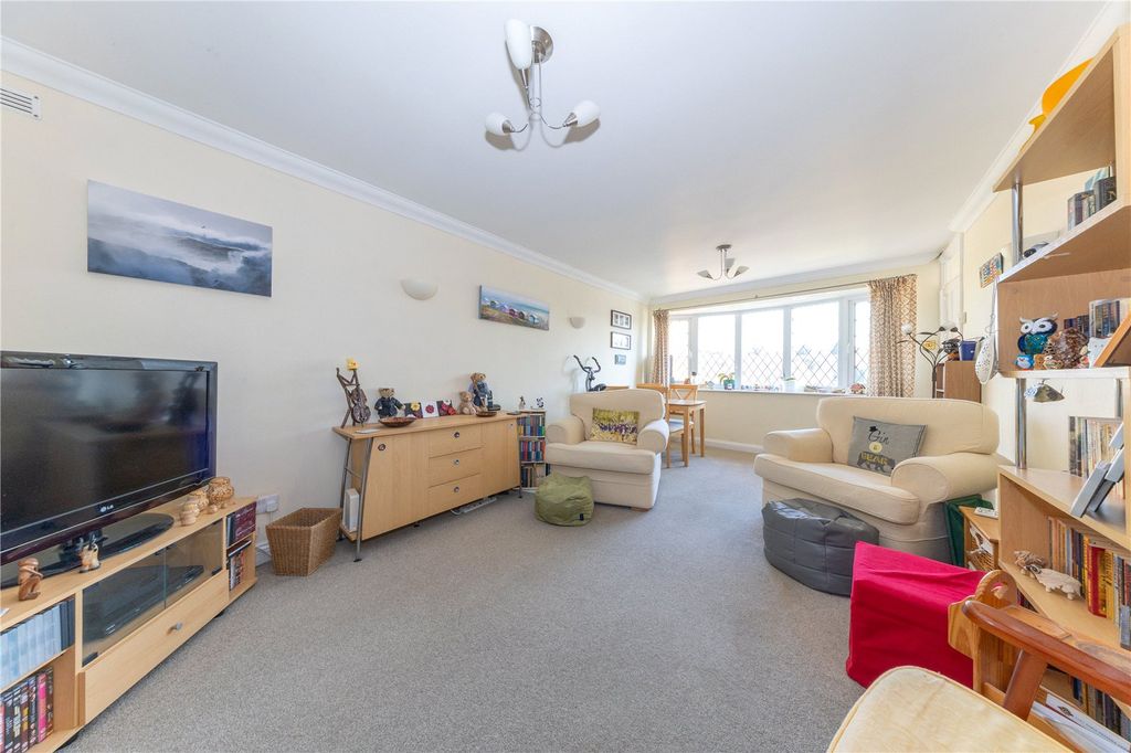 Property photo 3 of 19 Picture No. 17