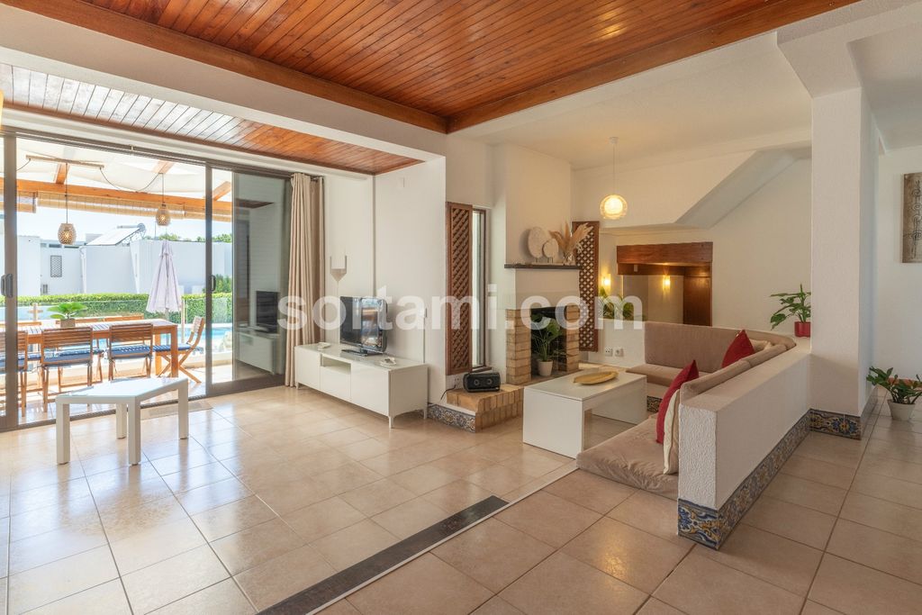 Property photo 2 of 49