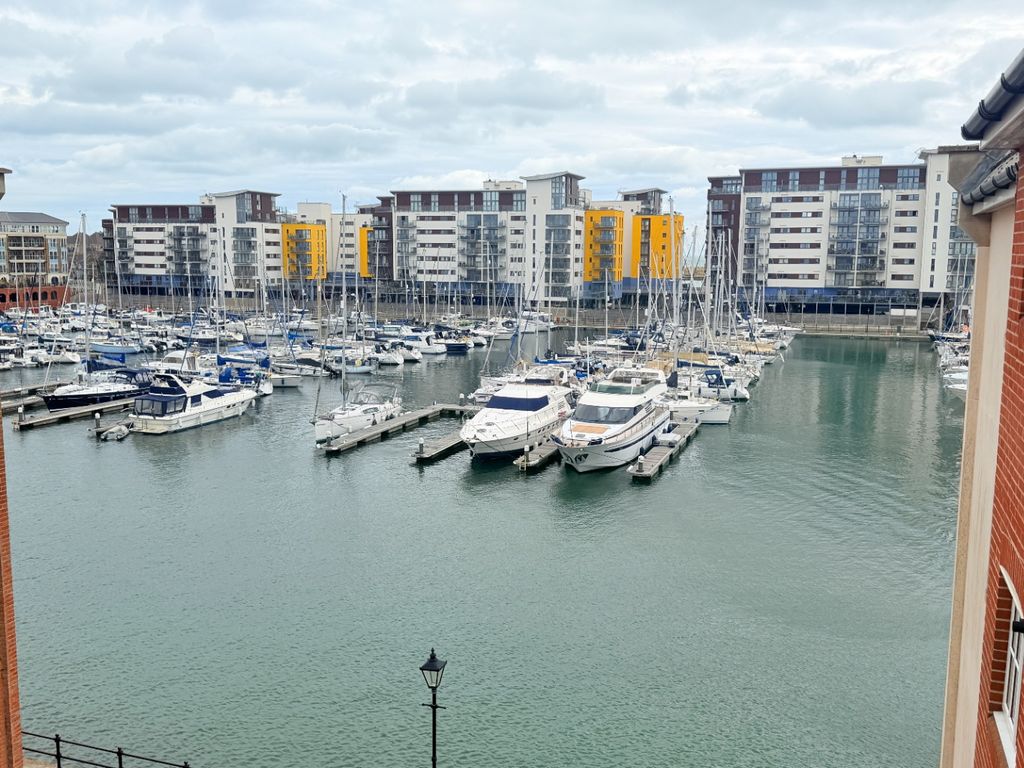 Property photo 1 of 8 5560790