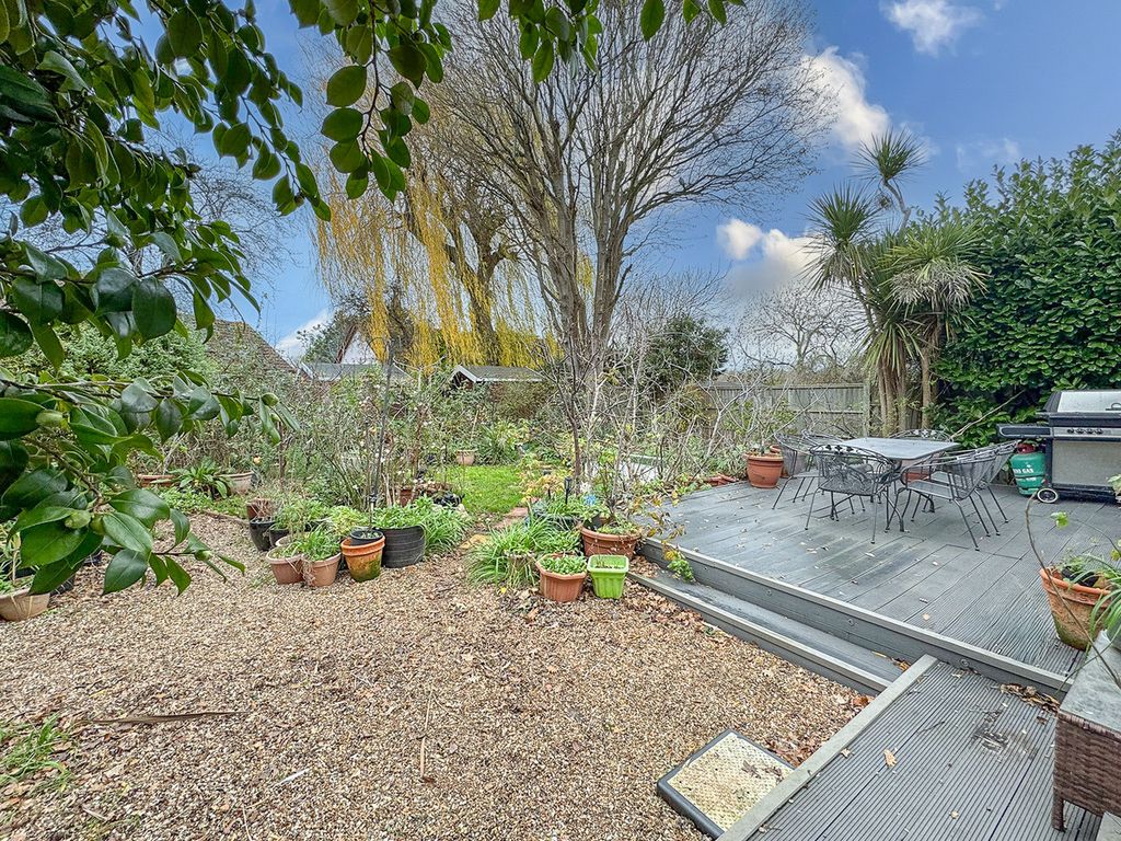 Property photo 3 of 25