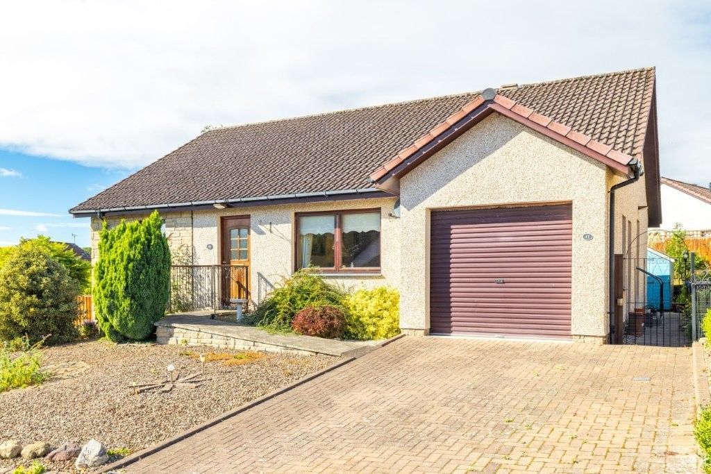 Property photo 1 of 35