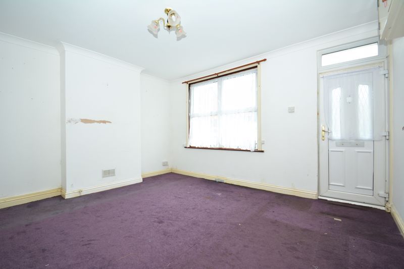 Property photo 2 of 9 Photo 9