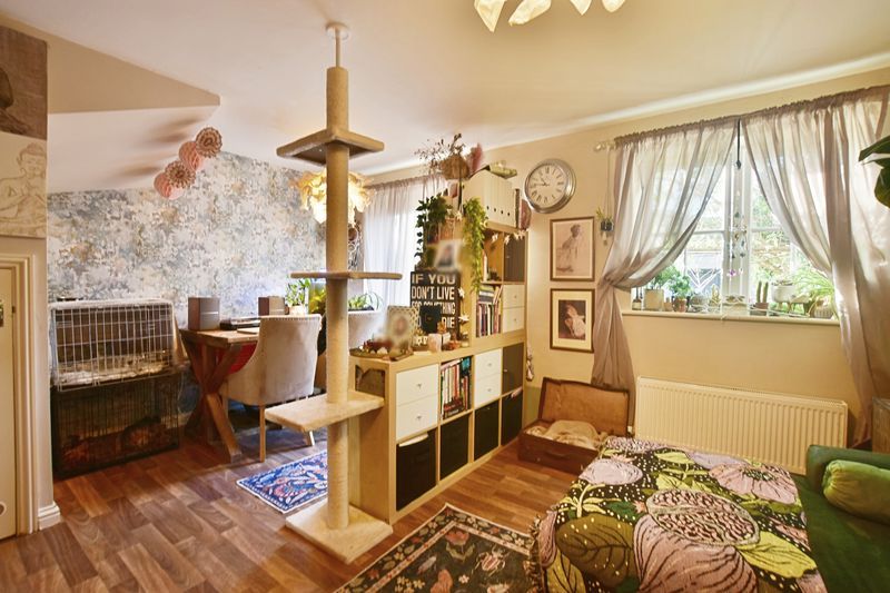 Property photo 3 of 16 Photo 2