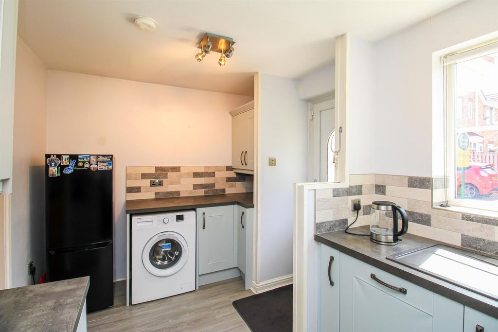 Property photo 3 of 16