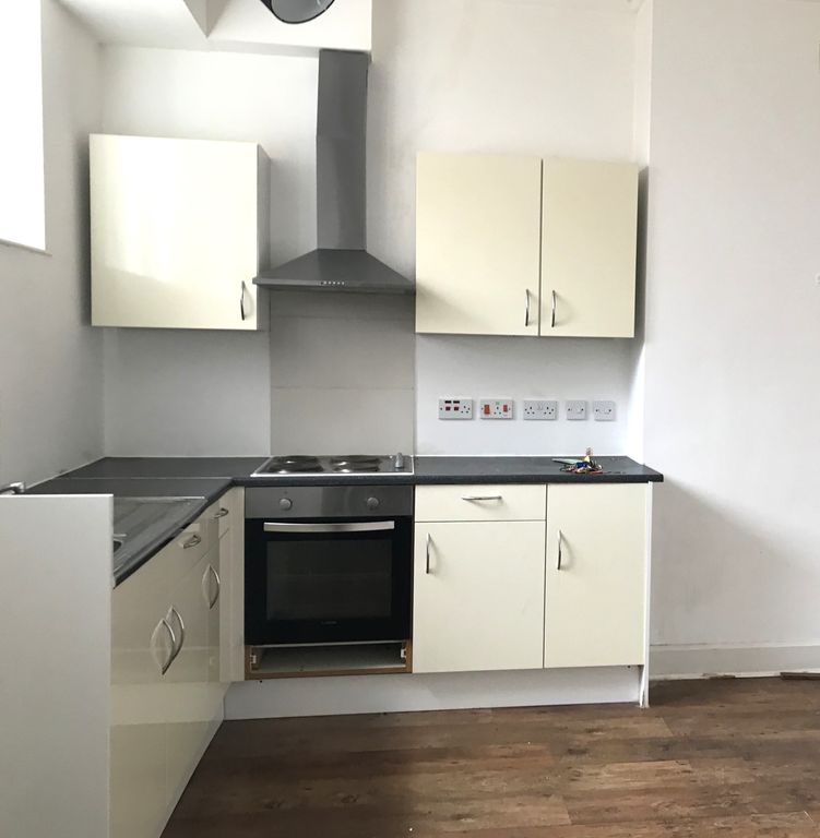 Property photo 1 of 2