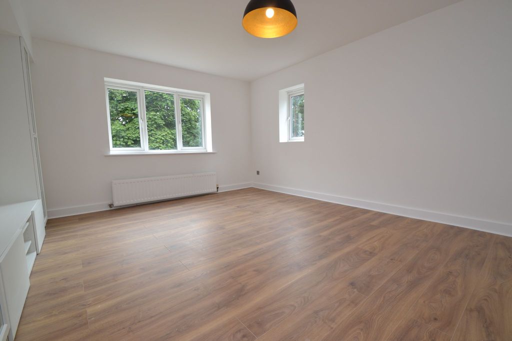 Property photo 2 of 10 Photograph 2