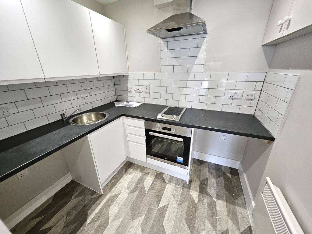 Property photo 1 of 3