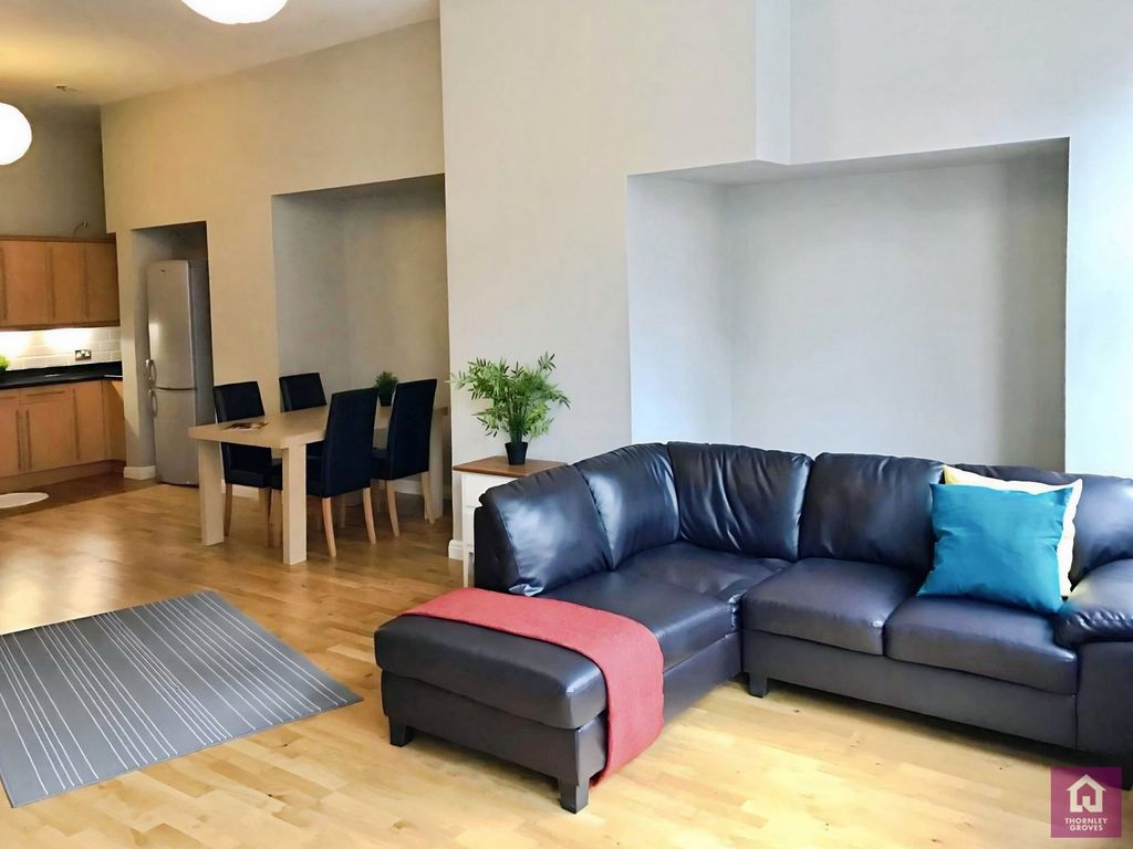 Property photo 1 of 11 Pbox-Img.Jpg