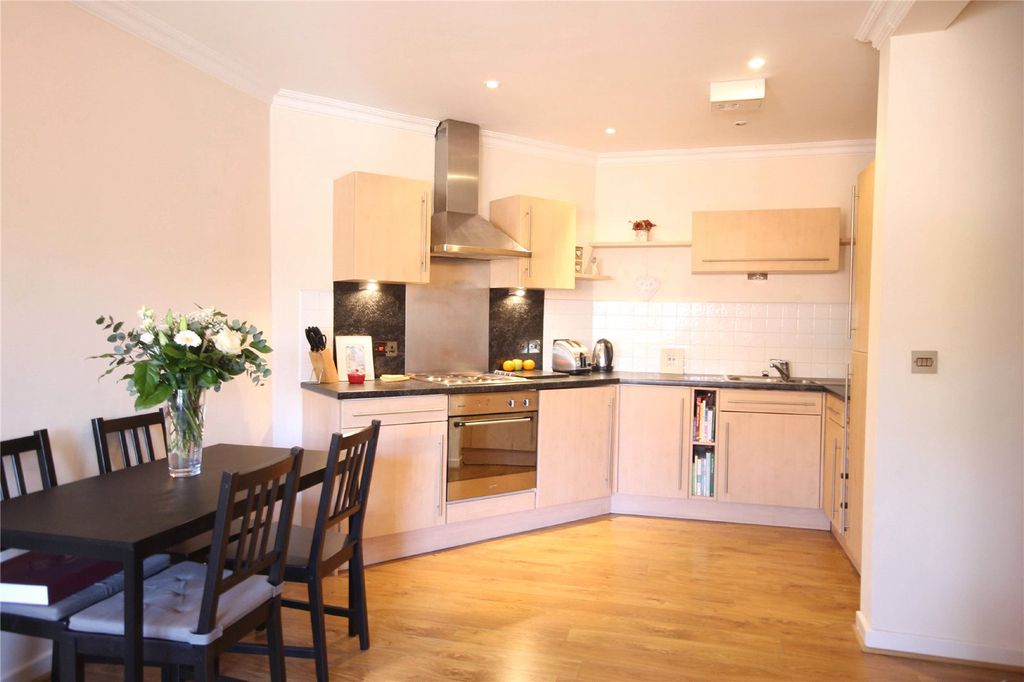 Property photo 3 of 8 Picture No. 04
